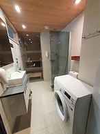 Levi Suites Levi Gold