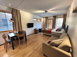 Levi Suites Levi Gold