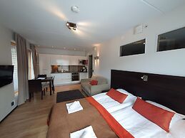 Levi Suites Levi Gold