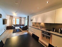 Levi Suites Levi Gold