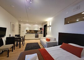 Levi Suites Levi Gold