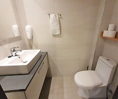 Levi Suites Levi Gold