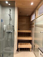 Levi Suites Levi Gold