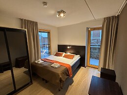 Levi Suites Levi Gold