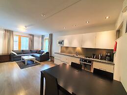 Levi Suites Levi Gold