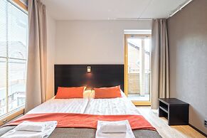 Levi Suites Levi Gold