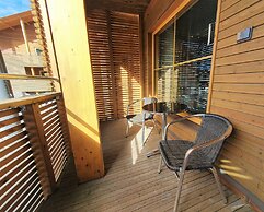 Levi Suites Levi Gold