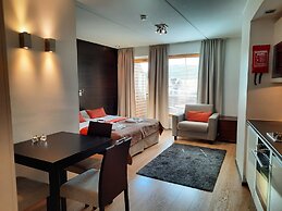 Levi Suites Levi Gold