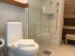 Levi Suites Levi Gold