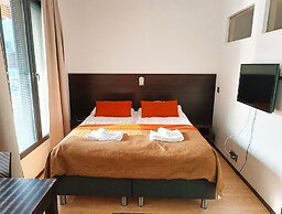 Levi Suites Levi Gold