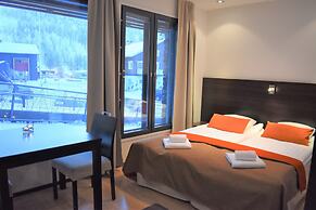 Levi Suites Levi Gold