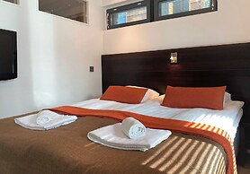 Levi Suites Levi Gold