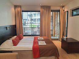 Levi Suites Levi Gold