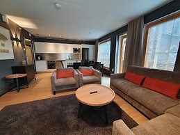 Levi Suites Levi Gold