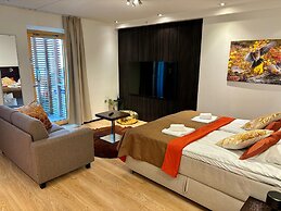 Levi Suites Levi Gold