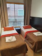 Levi Suites Levi Gold