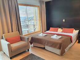 Levi Suites Levi Gold