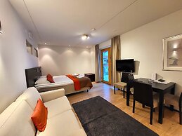 Levi Suites Levi Gold