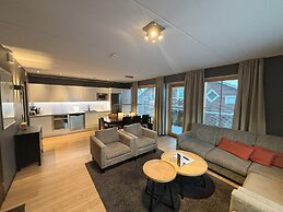 Levi Suites Levi Gold