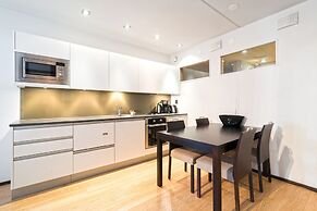 Levi Suites Levi Gold