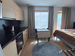 Levi Suites Levi Gold