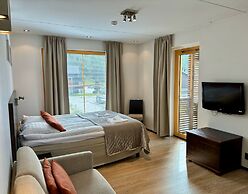 Levi Suites Levi Gold