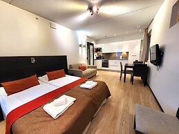 Levi Suites Levi Gold