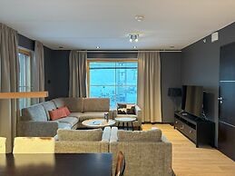 Levi Suites Levi Gold