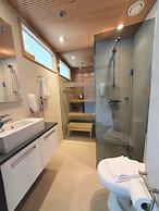 Levi Suites Levi Gold