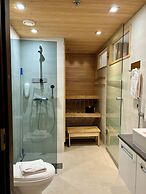 Levi Suites Levi Gold