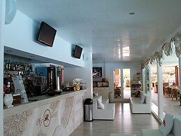 Rena Bianca Cugnana Verde Residence