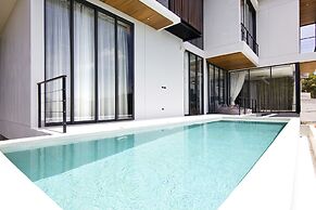 Luxury Sea and Sunset View 4BR 4BA Pool Villa