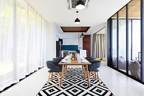 Luxury Sea and Sunset View 4BR 4BA Pool Villa