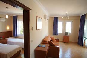 Sea Breeze Hotel & Apartments