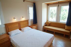 Sea Breeze Hotel & Apartments