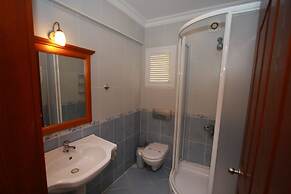 Sea Breeze Hotel & Apartments