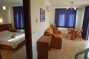 Sea Breeze Hotel & Apartments