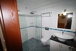 Sea Breeze Hotel & Apartments