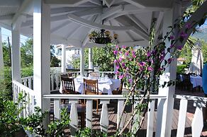 Sea Breeze Hotel & Apartments