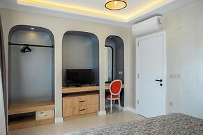 Sea Breeze Hotel & Apartments