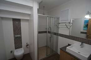 Sea Breeze Hotel & Apartments