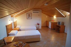 Sea Breeze Hotel & Apartments