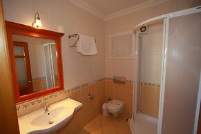 Sea Breeze Hotel & Apartments