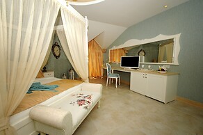 Sea Breeze Hotel & Apartments