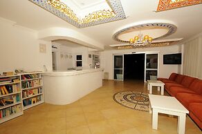 Sea Breeze Hotel & Apartments