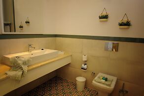 Sea Breeze Hotel & Apartments