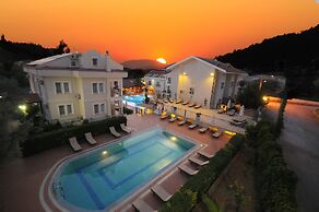 Sea Breeze Hotel & Apartments