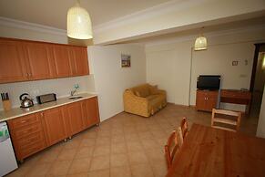 Sea Breeze Hotel & Apartments