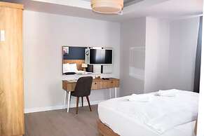 Sea Breeze Hotel & Apartments