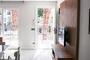 Sea Breeze Hotel & Apartments